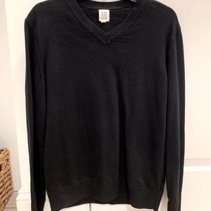GAP Men’s Black Sweater